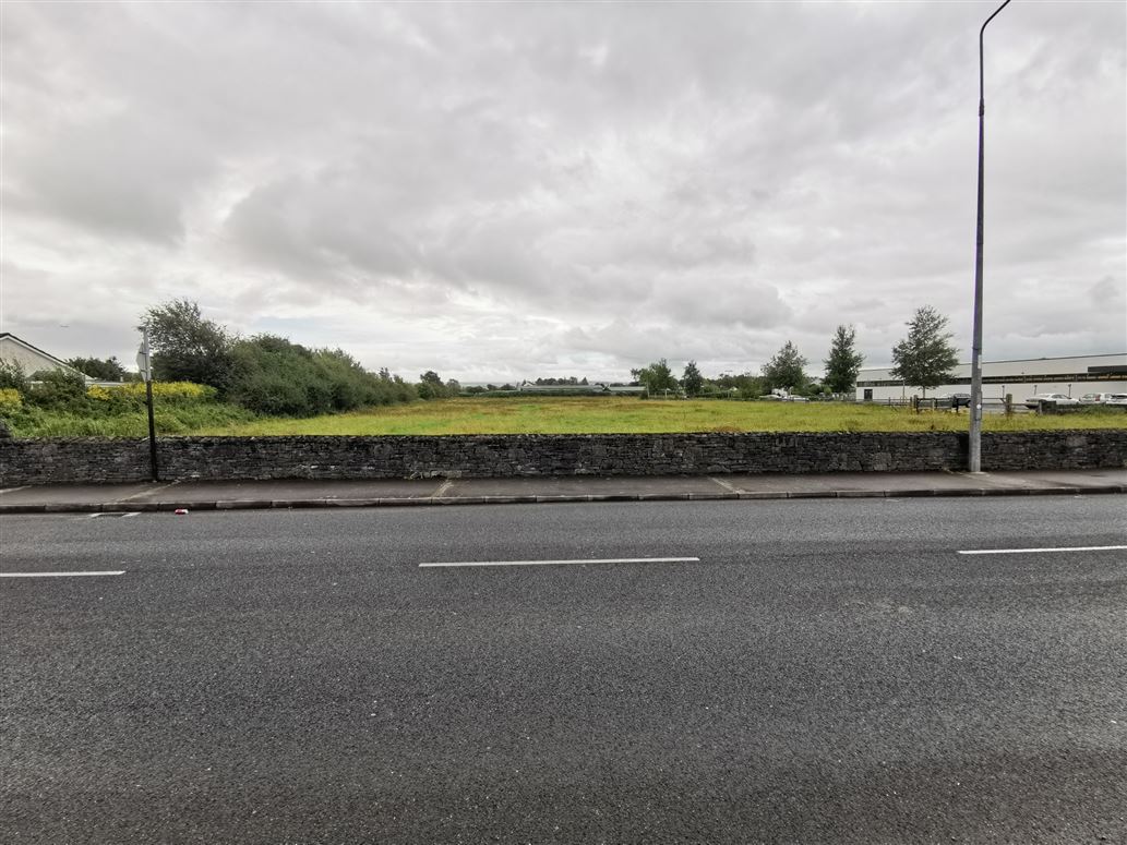 4.55 Acres Prime Development Land, Tonbwee, Castleisland, Co. Kerry