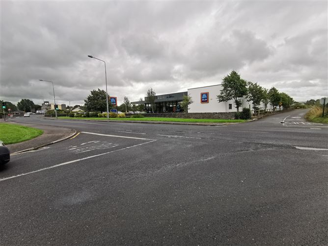 4.55 Acres Prime Development Land, Tonbwee, Castleisland, Co. Kerry