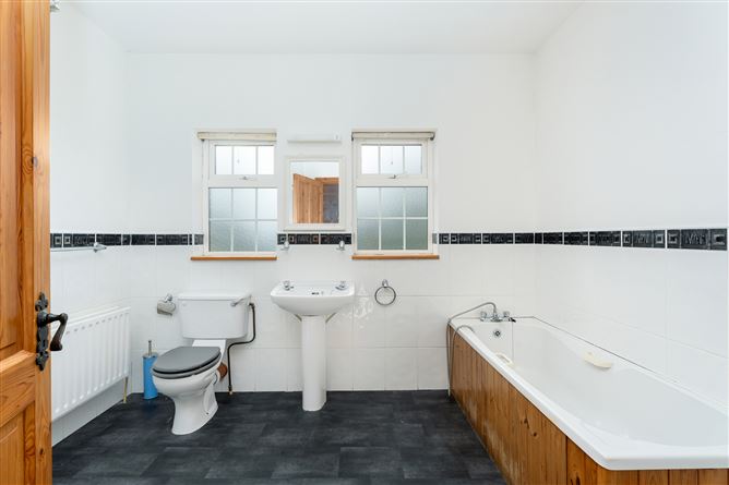 25 Riverview, Rahardrum Lane, Virginia, Co.Cavan