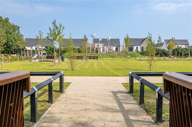 https://photos-a.propertyimages.ie/media/9/5/6/4935659/1dbe9c19-2f9d-4862-8cb8-f5a412e807b9_l.jpg