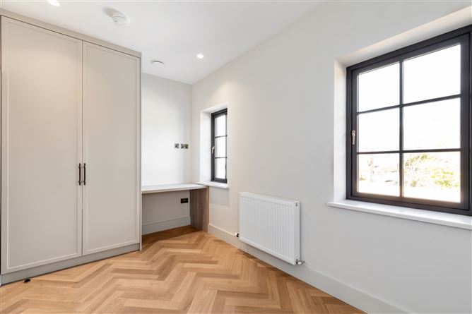 2 Lamb Doyle, Blackglen Road, Sandyford, Dublin 18