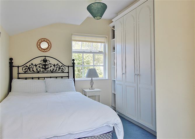 37 Strand Road, Portmarnock, County Dublin