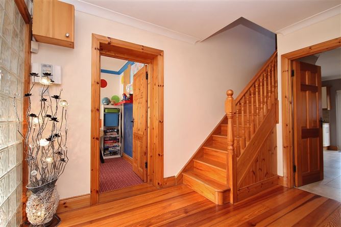77 Forest Drive, Kingswood, Dublin 24