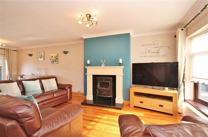 77 Forest Drive, Kingswood, Dublin 24