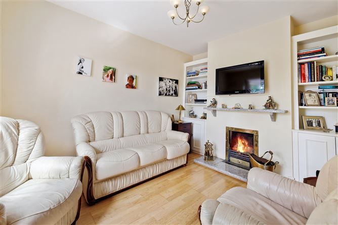 8 Cairn Hill, Westminster Road, Foxrock, Dublin 18
