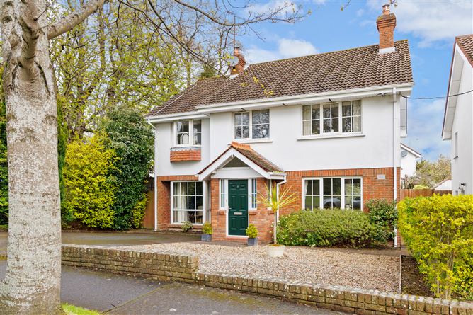 8 Cairn Hill, Westminster Road, Foxrock, Dublin 18