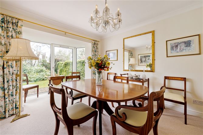 8 Cairn Hill, Westminster Road, Foxrock, Dublin 18