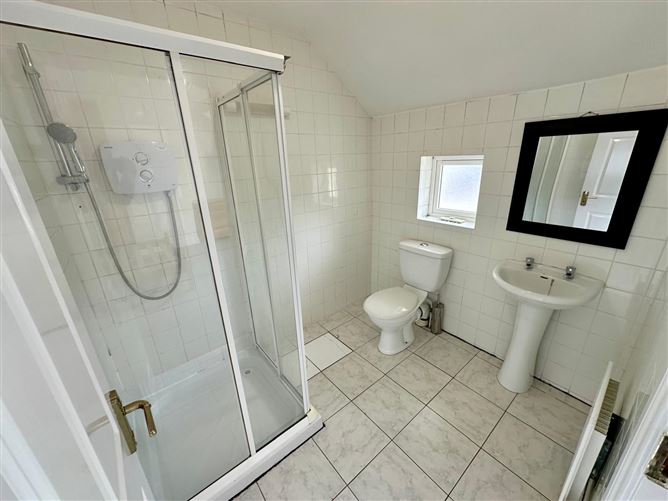 25 Cherrytree Park, Riverstown, Co. Sligo