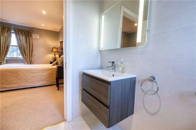 13 Druid Glen, White Linen Woods, Longford