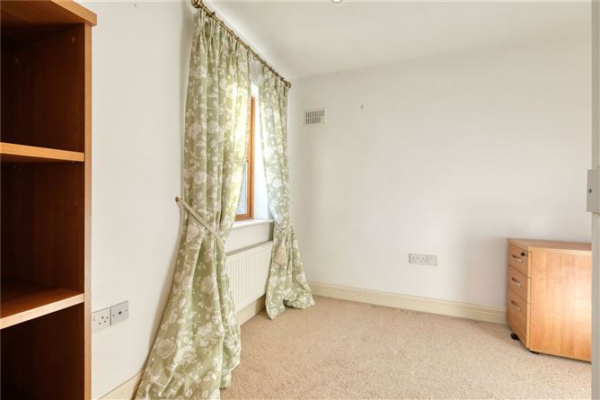 13 Druid Glen, White Linen Woods, Longford