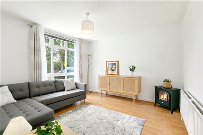 99 Hillcrest Drive, Lucan, Co. Dublin
