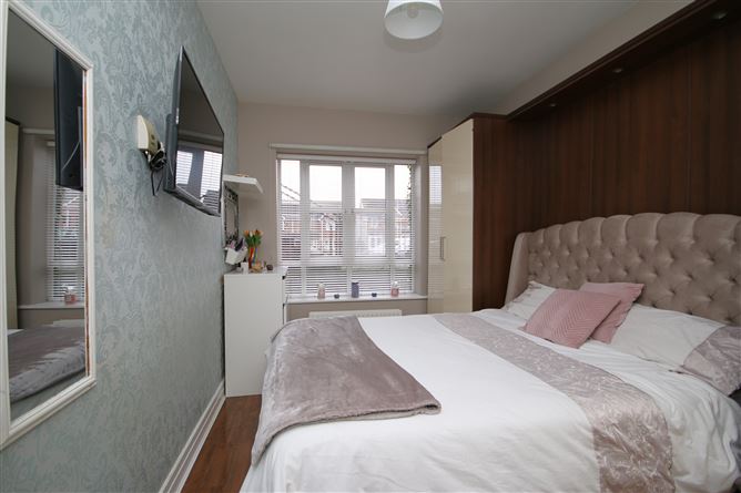 11 Latchford Park, Castaheany, Clonee, Dublin 15