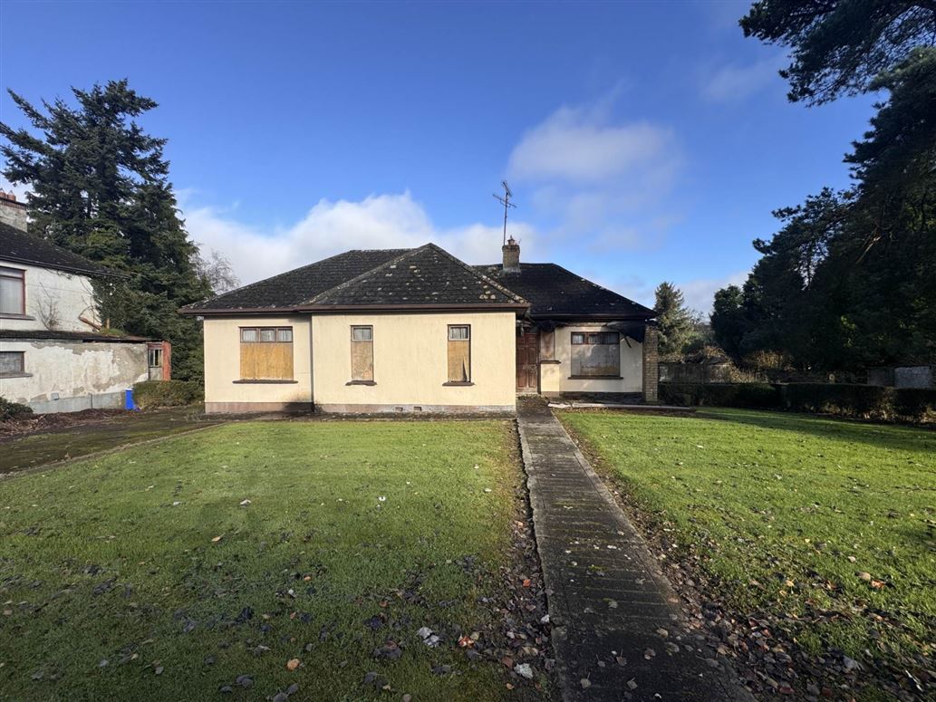 Station Road, Cootehill, County Cavan