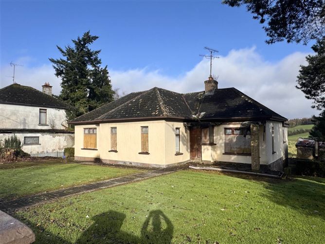 Station Road, Cootehill, County Cavan