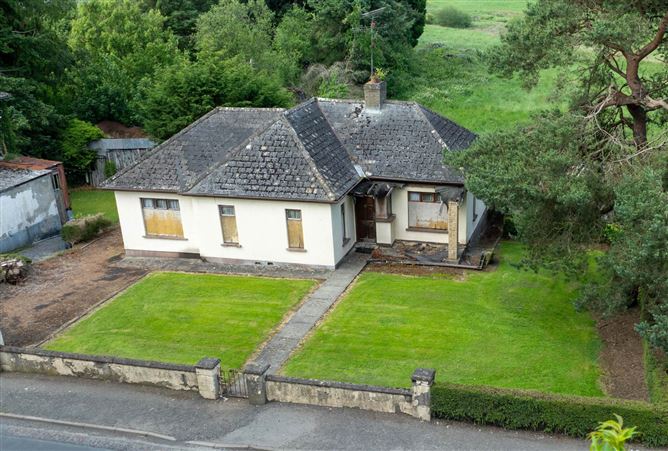 Station Road, Cootehill, County Cavan