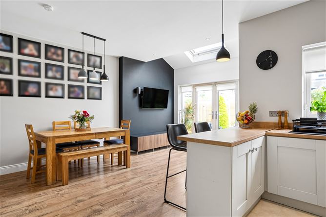 Photo 9 of 39 — 29 Dodderbrook Avenue, Ballycullen, Dublin 24