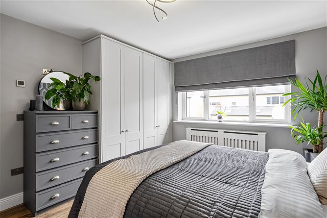 Photo 24 of 39 — 29 Dodderbrook Avenue, Ballycullen, Dublin 24