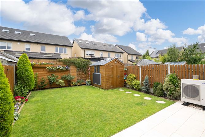 Photo 33 of 39 — 29 Dodderbrook Avenue, Ballycullen, Dublin 24
