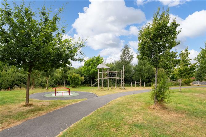 Photo 36 of 39 — 29 Dodderbrook Avenue, Ballycullen, Dublin 24