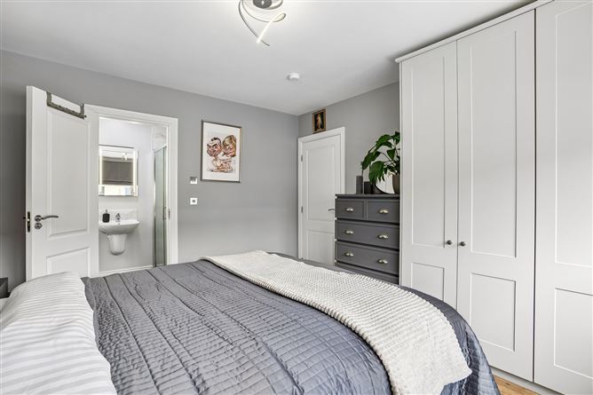 Photo 25 of 39 — 29 Dodderbrook Avenue, Ballycullen, Dublin 24
