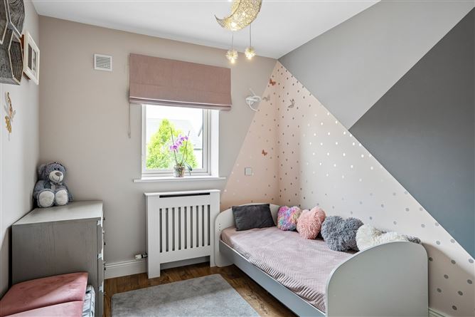 Photo 27 of 39 — 29 Dodderbrook Avenue, Ballycullen, Dublin 24