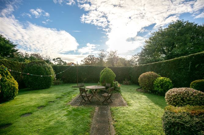 Reiska, 13 Bohreen Hill, Enniscorthy, Co. Wexford.