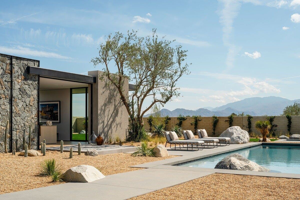 Smoking Pixels,Rancho Mirage,California,USA