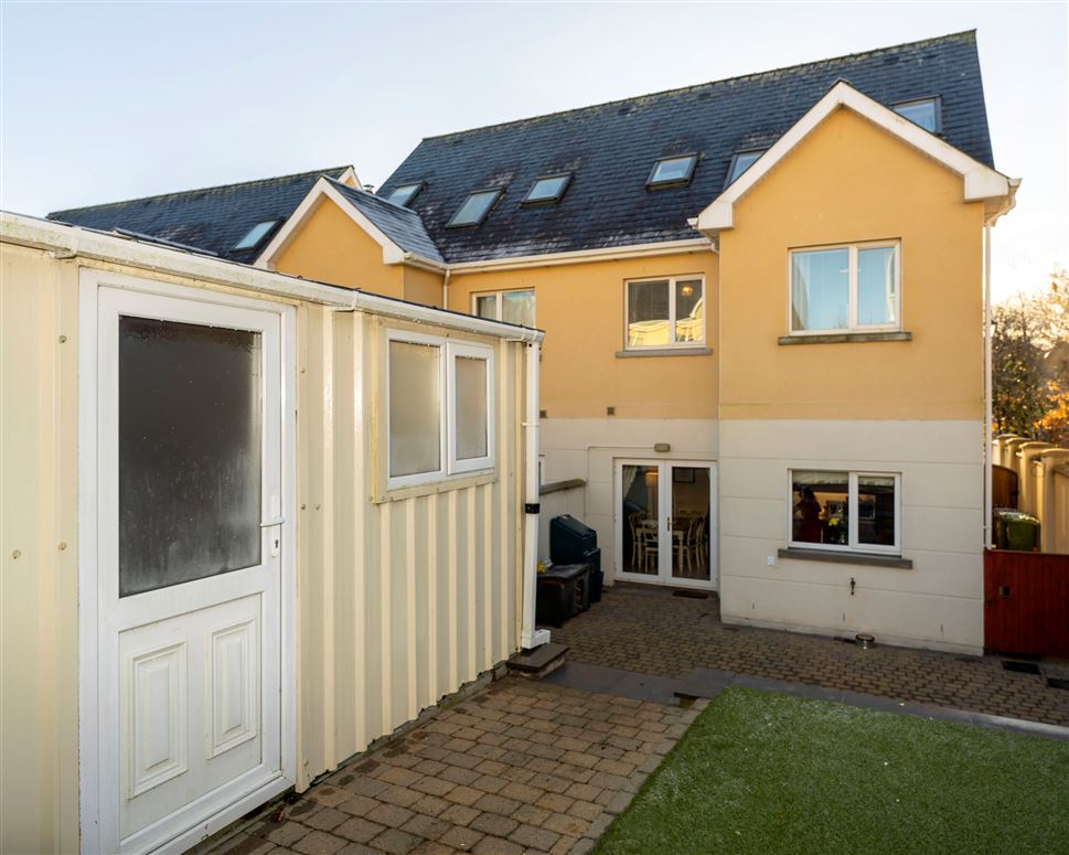 28 Waterside , Castleheights , Carrigaline, Cork  28 Waterside , Castleheights , Carrigaline, Cork