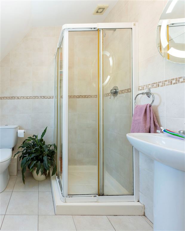 28 Waterside , Castleheights , Carrigaline, Cork  28 Waterside , Castleheights , Carrigaline, Cork