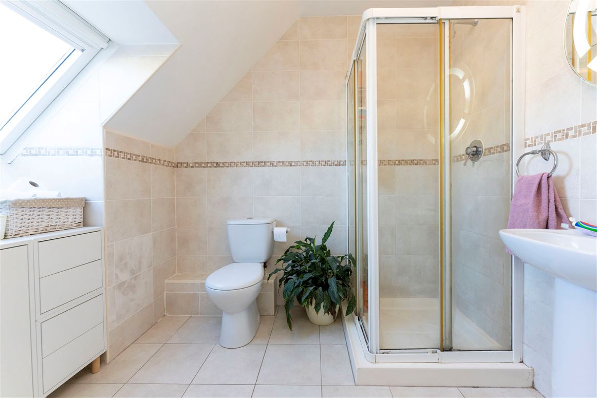 28 Waterside , Castleheights , Carrigaline, Cork  28 Waterside , Castleheights , Carrigaline, Cork