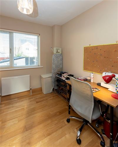 28 Waterside , Castleheights , Carrigaline, Cork
