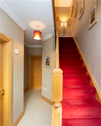 28 Waterside , Castleheights , Carrigaline, Cork