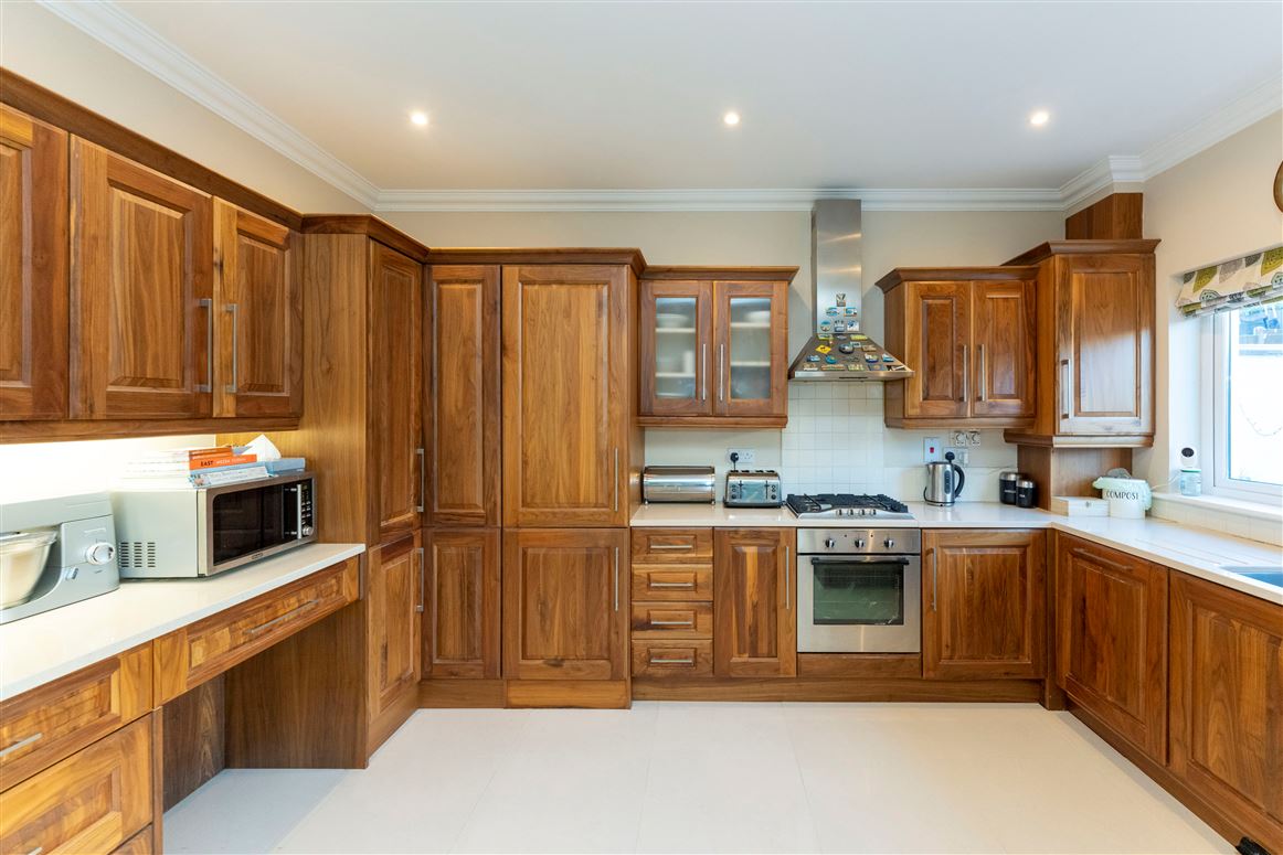 28 Waterside , Castleheights , Carrigaline, Cork  28 Waterside , Castleheights , Carrigaline, Cork