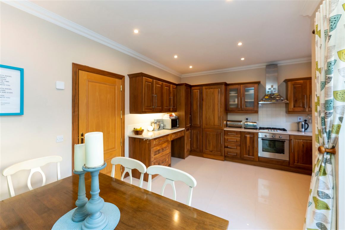 28 Waterside , Castleheights , Carrigaline, Cork  28 Waterside , Castleheights , Carrigaline, Cork