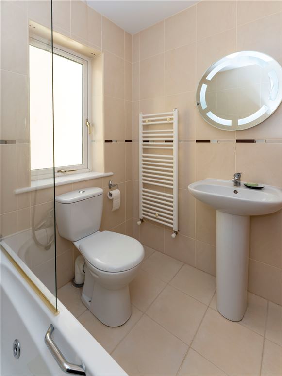 28 Waterside , Castleheights , Carrigaline, Cork  28 Waterside , Castleheights , Carrigaline, Cork