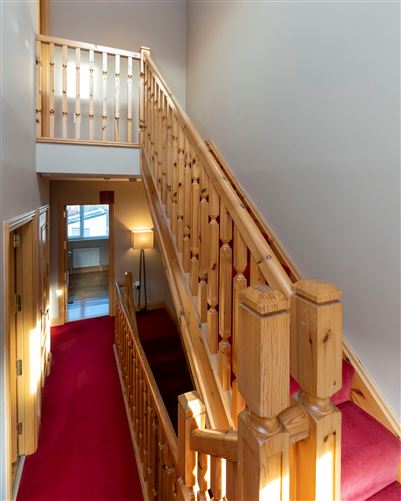28 Waterside , Castleheights , Carrigaline, Cork