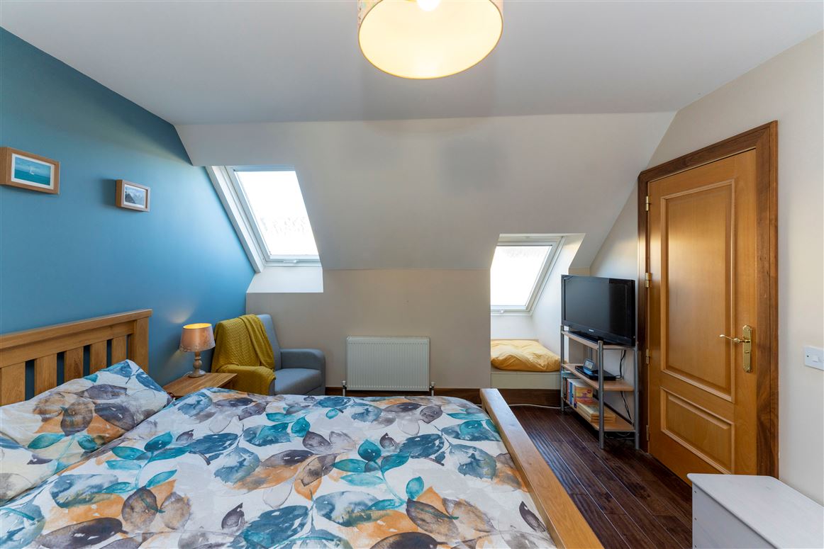 28 Waterside , Castleheights , Carrigaline, Cork  28 Waterside , Castleheights , Carrigaline, Cork