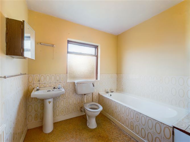 56 New Moyne Road, Thurles, Co. Tipperary