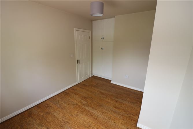 2 Oakwood, Athenry, Galway