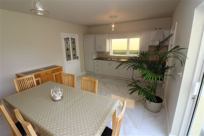 2 Oakwood, Athenry, Galway