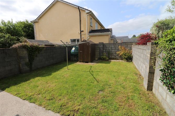 2 Oakwood, Athenry, Galway