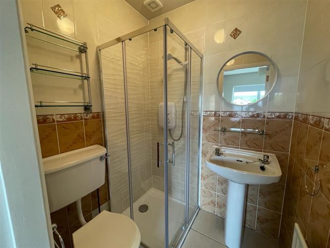 2 Oakwood, Athenry, Galway