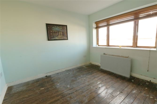 8 Poppintree Parade, Ballymun, Dublin 11