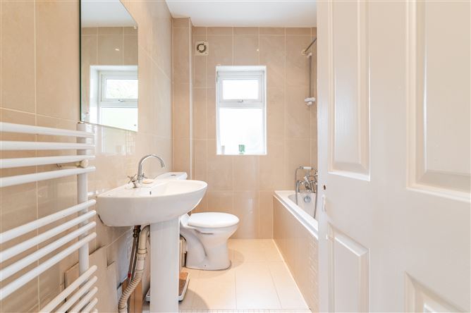 24 Roebuck Castle, Clonskeagh, Dublin 14