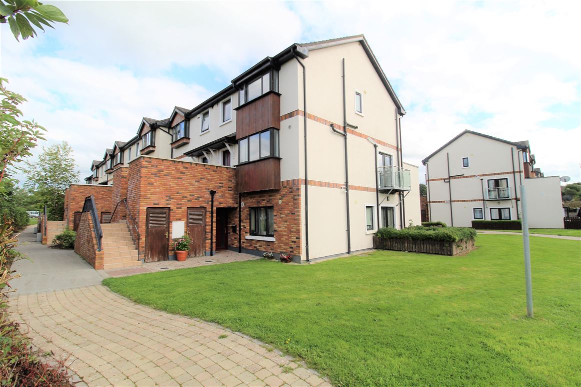 11 Macregol Cuirt, Birr, Co. Offaly