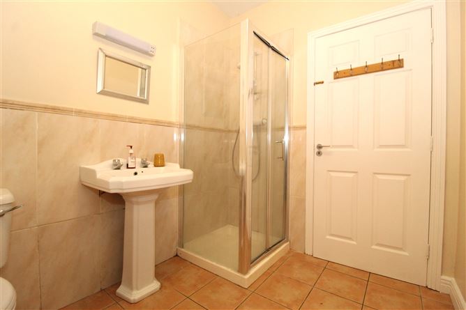 11 Macregol Cuirt, Birr, Co. Offaly
