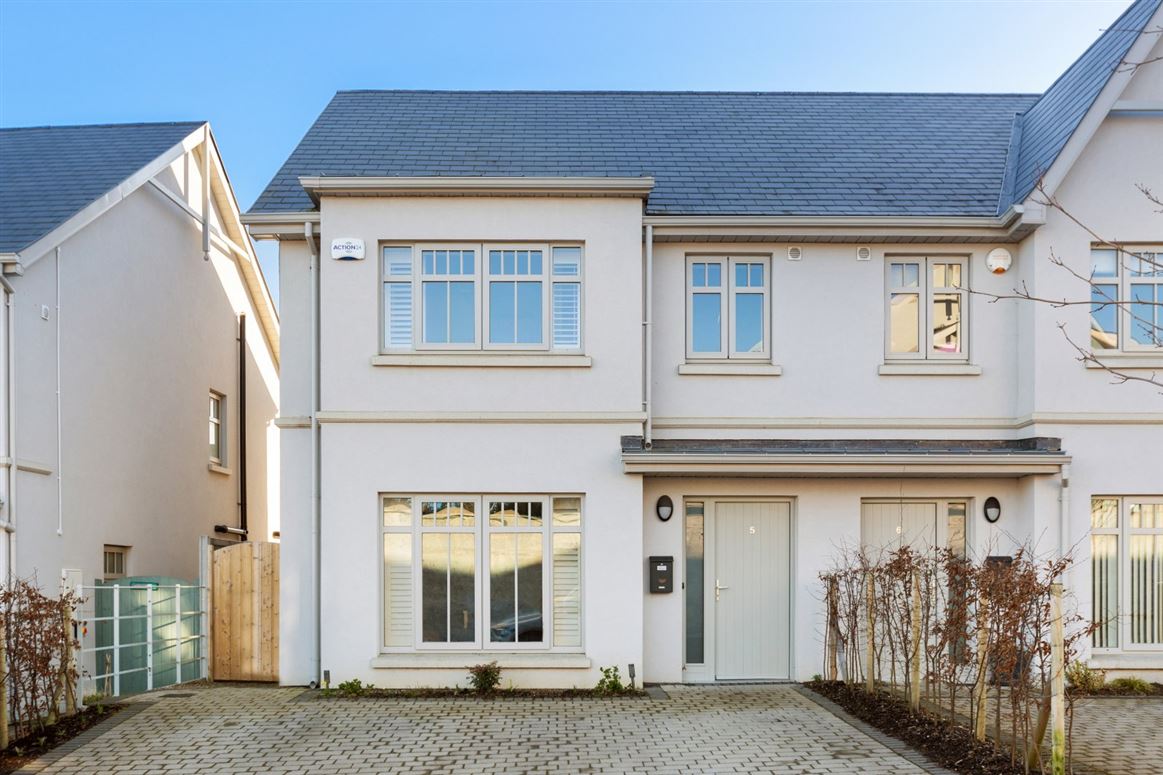 5 The Oaks, Ballinahinch Woods, Ashford, Co. Wicklow