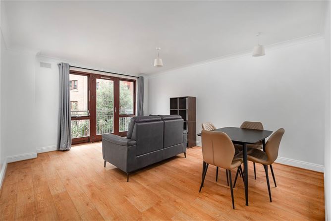 94 BLACKHALL SQ, BRUNSWICK ST NORTH, SMITHFIELD DUBLIN 7