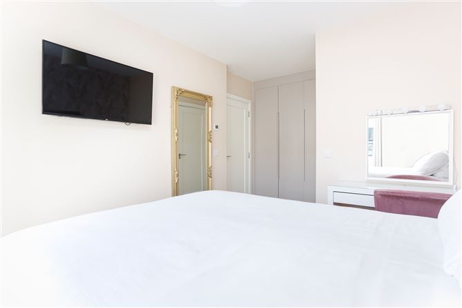 6 St Helens Court, Adamstown, Dublin