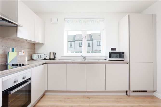 6 St Helens Court, Adamstown, Dublin